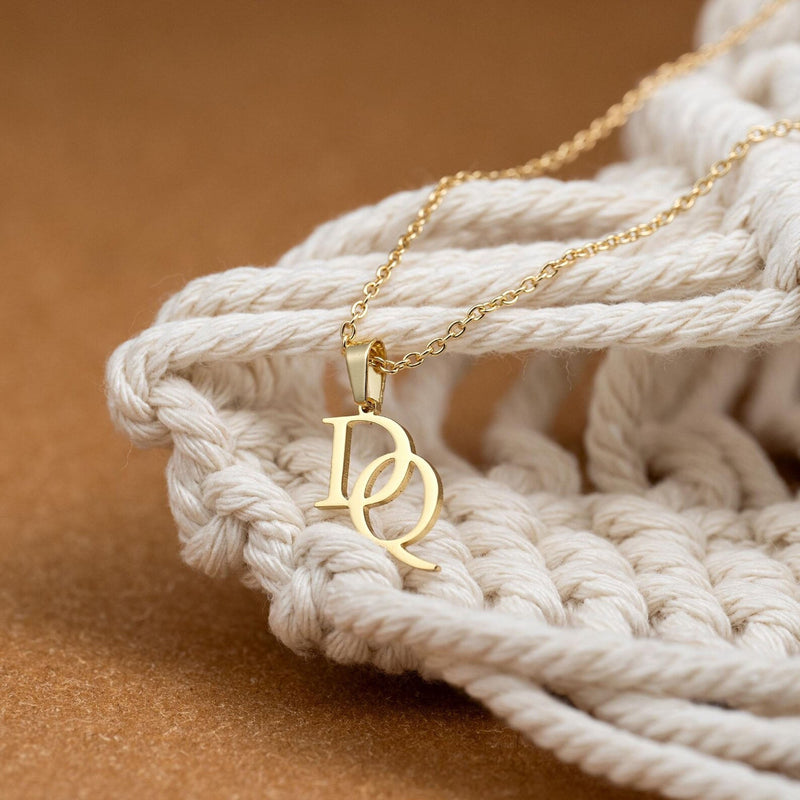 Custom Two-Letter Initial Necklace – Elegant Interlocking Gold Pendant