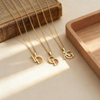 Custom Two-Letter Initial Necklace – Elegant Interlocking Gold Pendant
